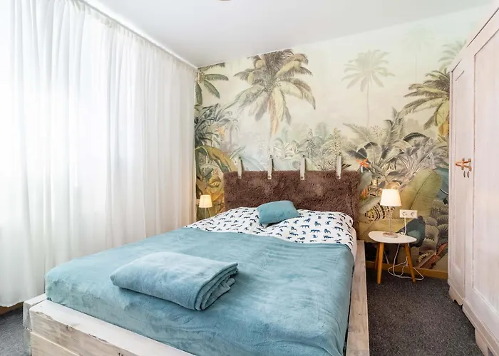 Center W-parking And Terrace, By Cohost Palanga