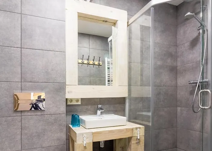 Center W-parking And Terrace, By Cohost بالانغا